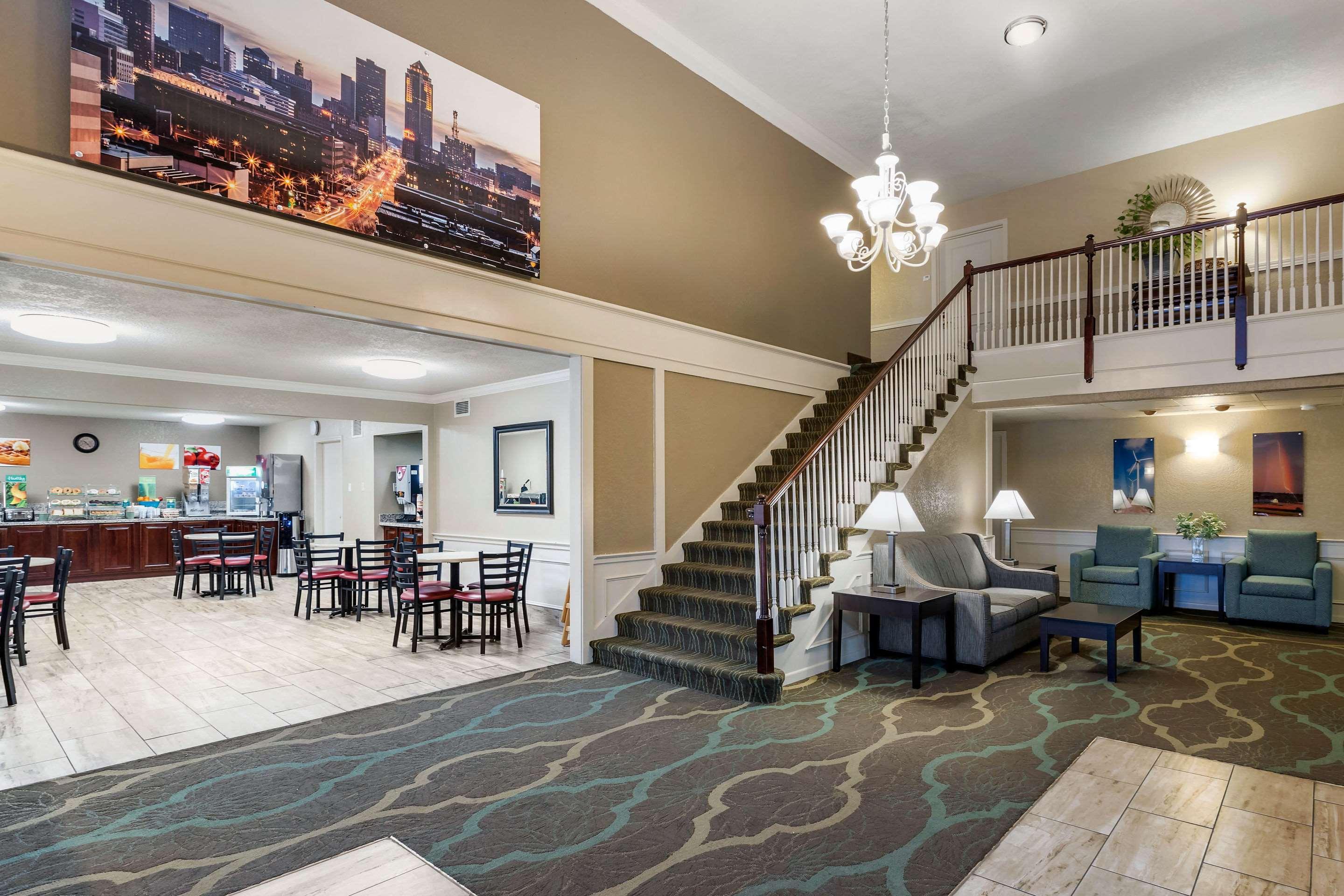 Quality Inn & Suites Des Moines - Merle Hay Road Urbandale Exteriör bild
