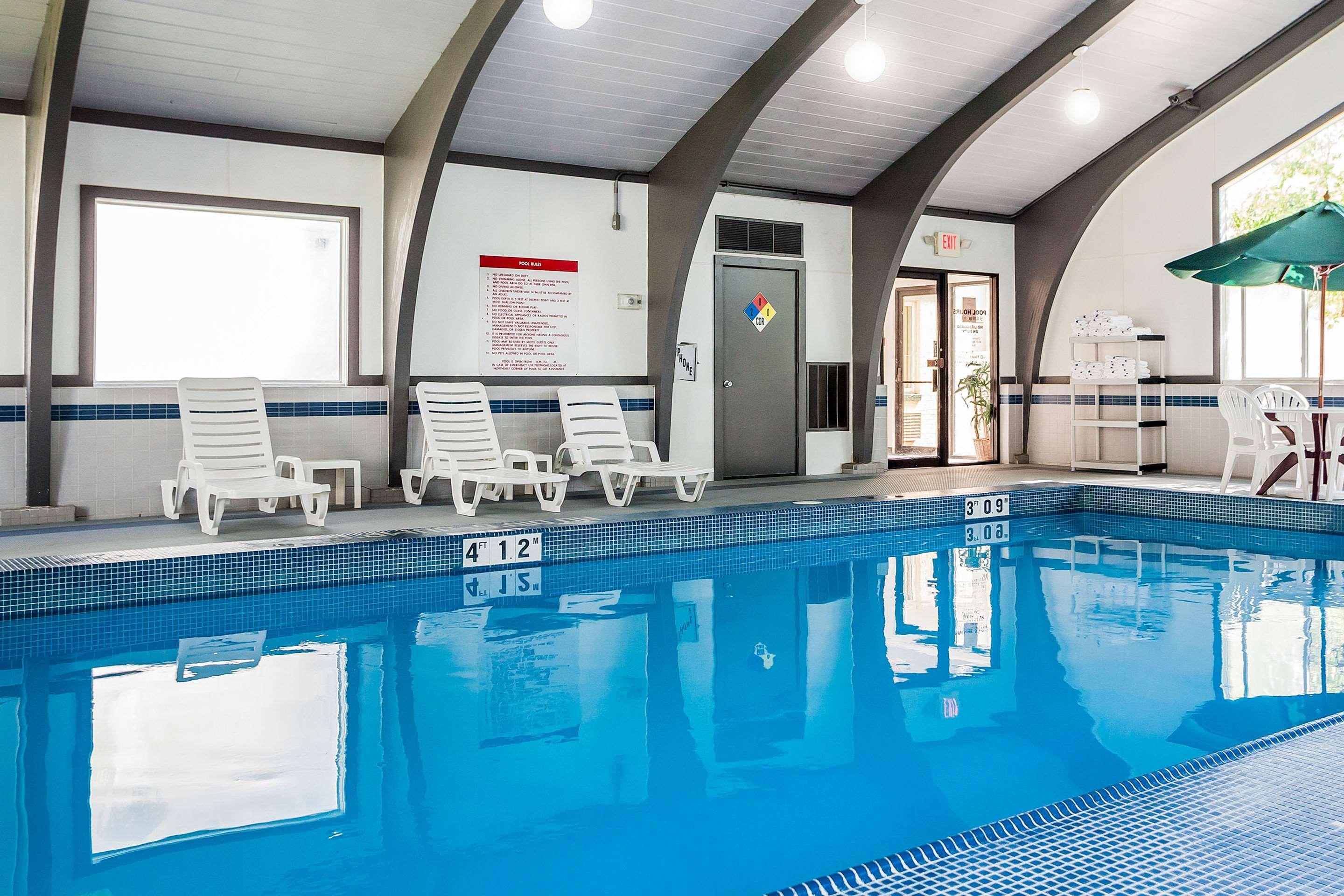 Quality Inn & Suites Des Moines - Merle Hay Road Urbandale Exteriör bild