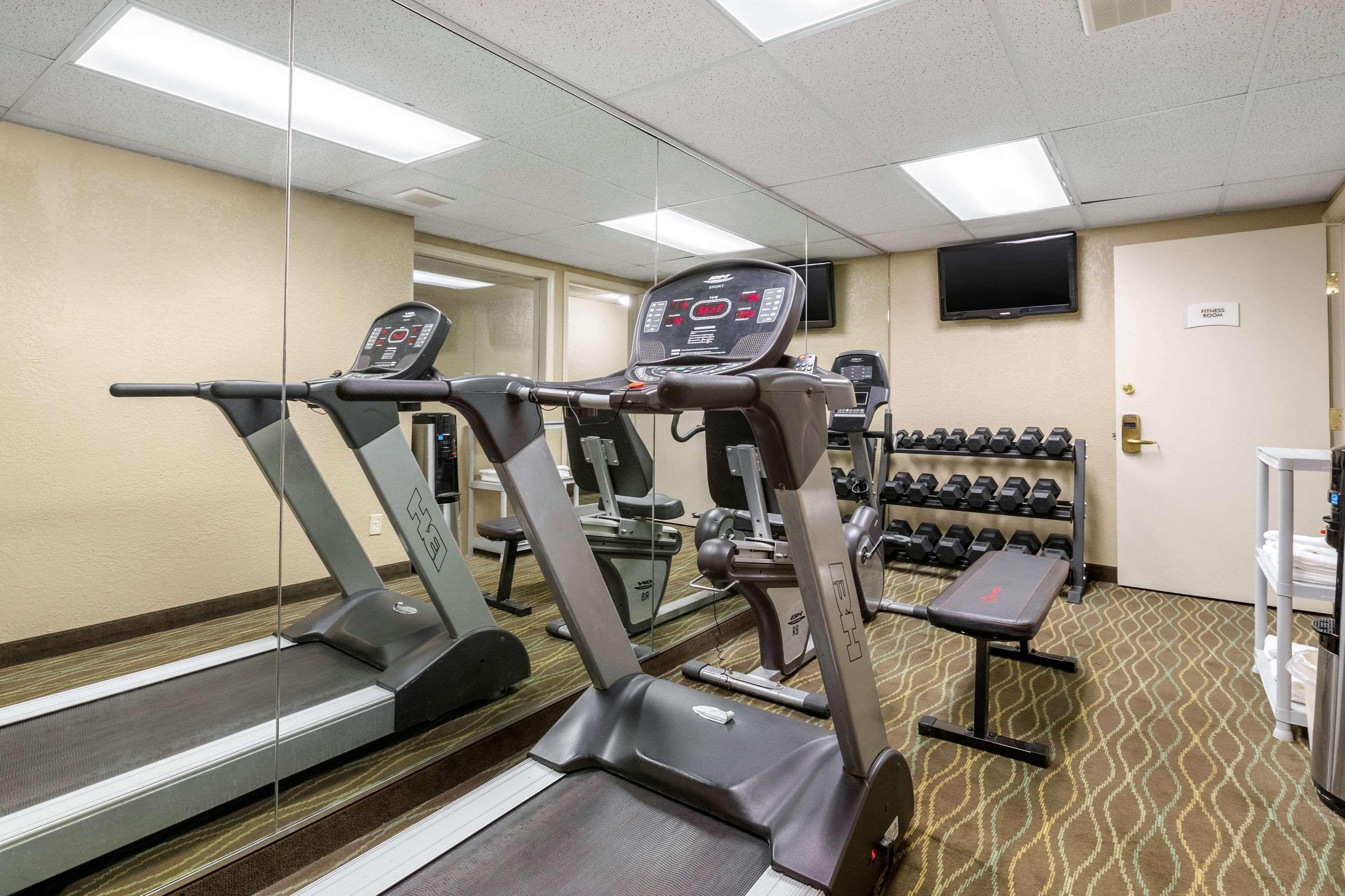 Quality Inn & Suites Des Moines - Merle Hay Road Urbandale Exteriör bild