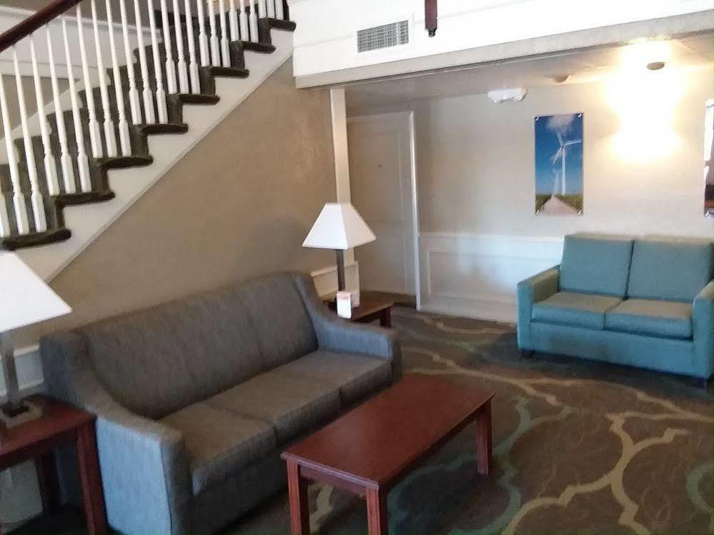 Quality Inn & Suites Des Moines - Merle Hay Road Urbandale Exteriör bild